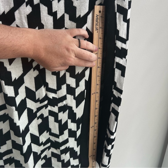 Future Collective Black and White front split maxi skirt size XS, NWT - Picture 7 of 12